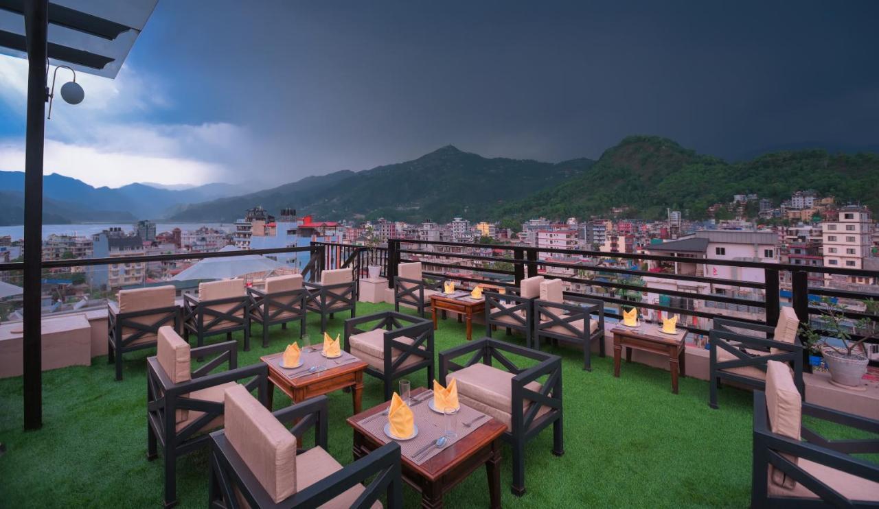 Aabas Pokhara By Barahi Hospitality Hotel Ngoại thất bức ảnh