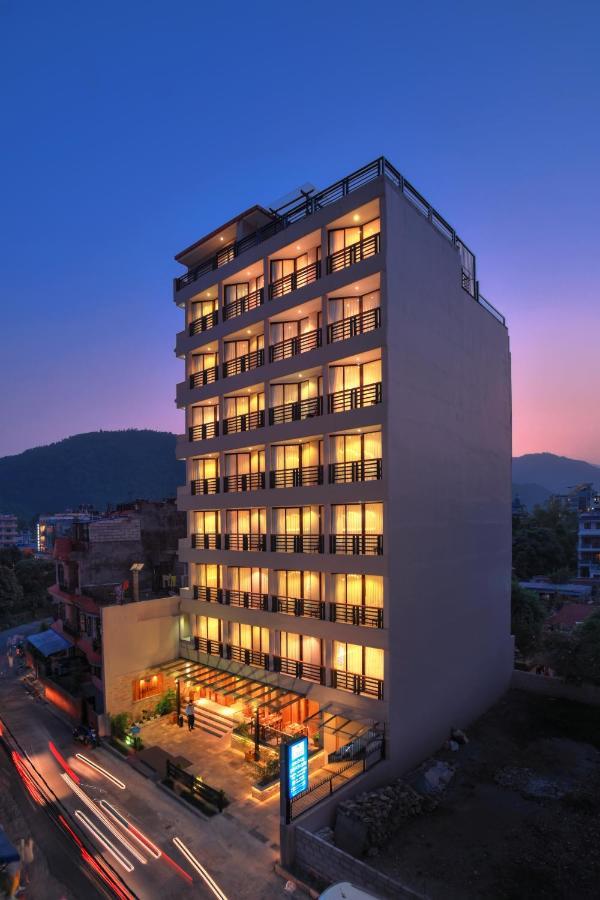Aabas Pokhara By Barahi Hospitality Hotel Ngoại thất bức ảnh