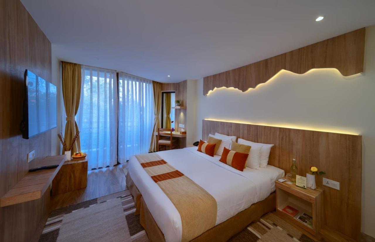 Aabas Pokhara By Barahi Hospitality Hotel Ngoại thất bức ảnh