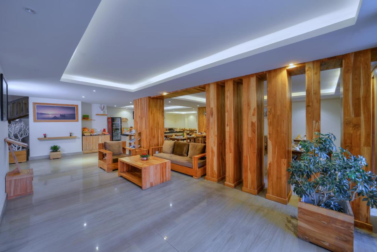 Aabas Pokhara By Barahi Hospitality Hotel Ngoại thất bức ảnh